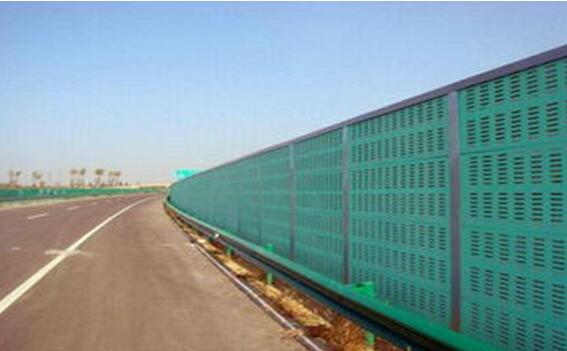 QQ截圖20180724143236.jpg 公路聲屏障