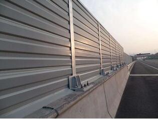 公路聲屏障.jpg 公路聲屏障.jpg